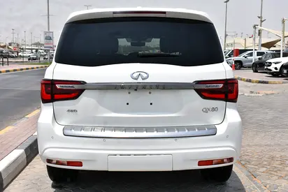 اینفینیتی QX80 — نمای 3
