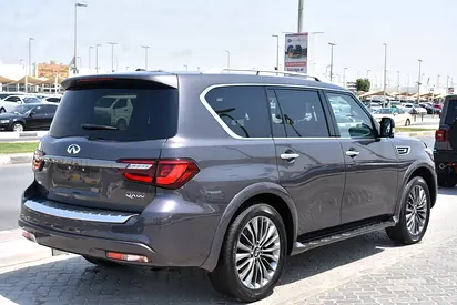اینفینیتی QX80 — نمای 3